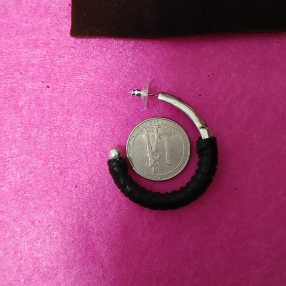 Patricia Nash leather wrapped hoop earrings - Picture 3 of 3
